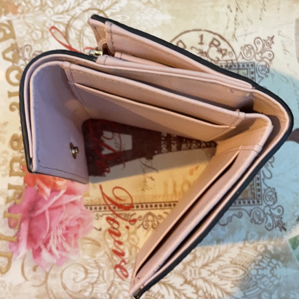 Wallet - Picture 3 of 4